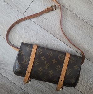 Louis vuitton belt bag